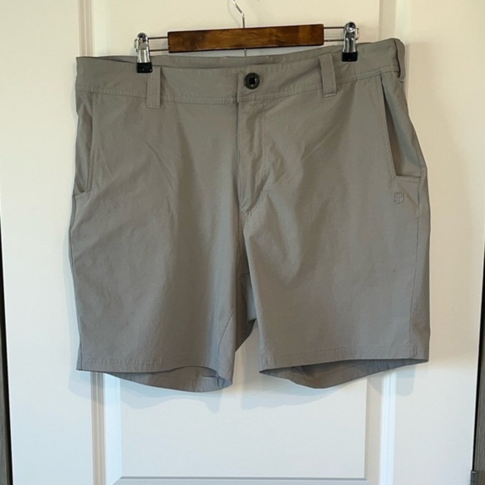 Born Primitive Shorts Mens 38 Grey Performance Athletic Golf Outdoor
